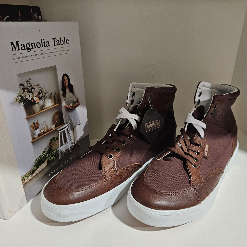 Harley-Davidson Brown High-Top Sneakers with White Soles